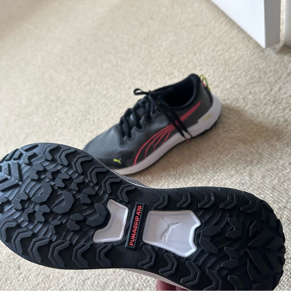 Puma womens Black and Pink Running Shoes